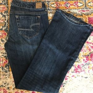 AE jeans boyfriend